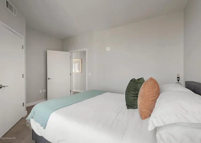 Aurelien Spacious In The Heart Of Gold Coast * Chicago