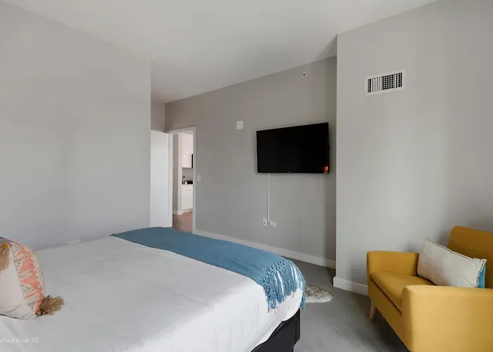 Aurelien Spacious In The Heart Of Gold Coast Apartment Chicago