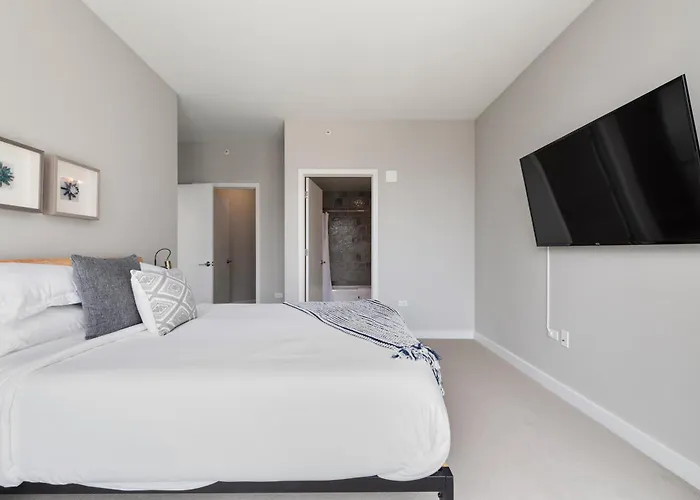 Apartment Aurelien Spacious In The Heart Of Gold Coast *