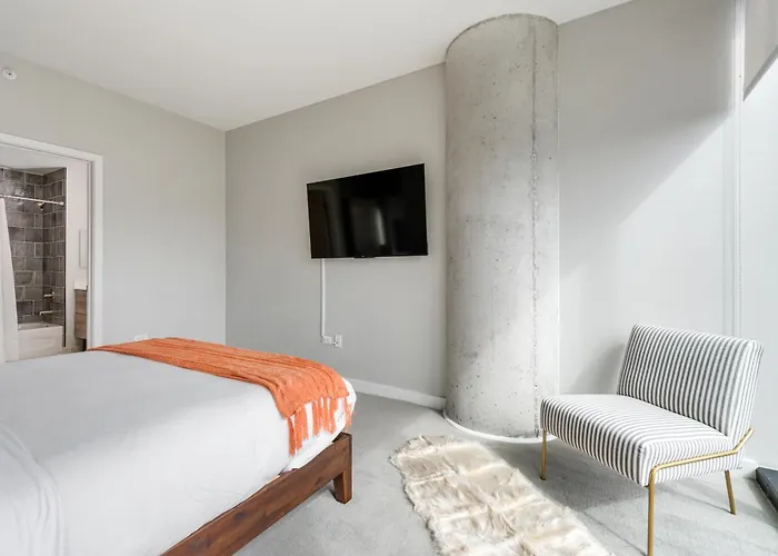 Aurelien Spacious In The Heart Of Gold Coast Chicago