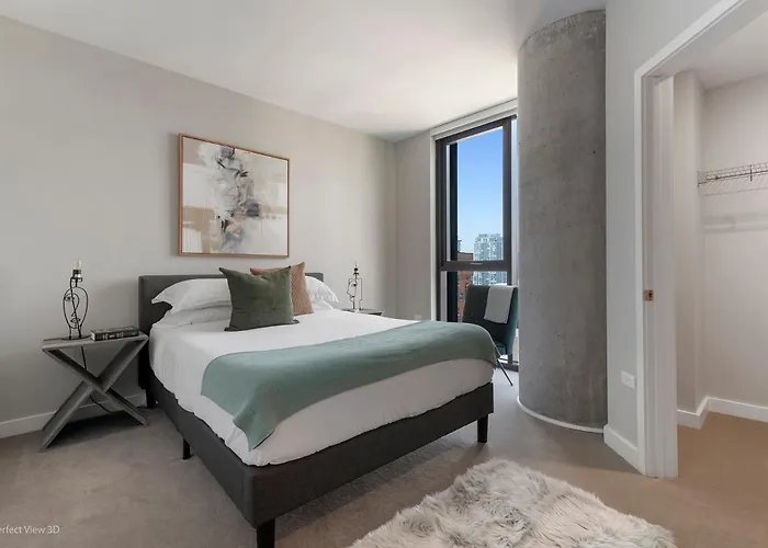 Aurelien Spacious In The Heart Of Gold Coast Apartment Chicago
