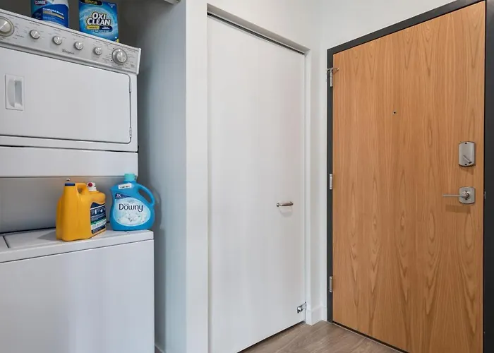 Aurelien Spacious In The Heart Of Gold Coast * Chicago