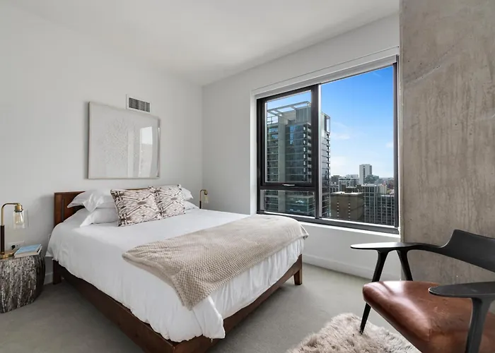 Aurelien Spacious In The Heart Of Gold Coast Apartment *