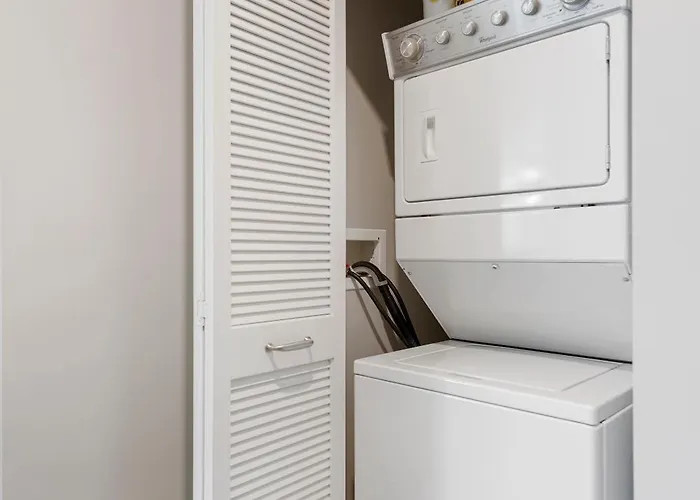 Aurelien Spacious In The Heart Of Gold Coast * Chicago