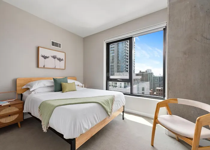 Aurelien Spacious In The Heart Of Gold Coast *