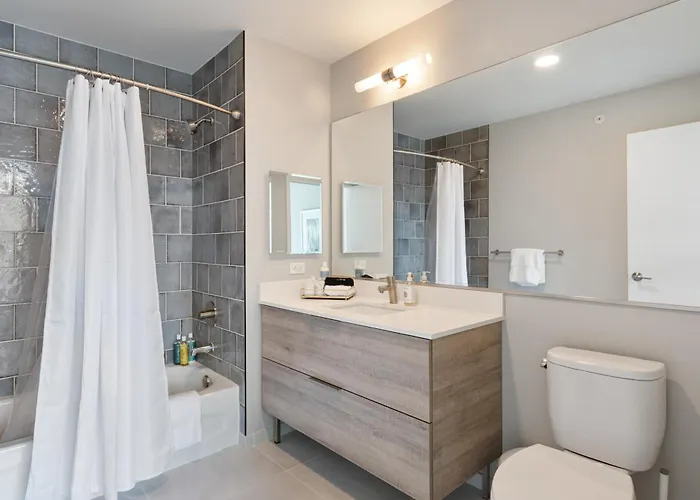 Apartment Aurelien Spacious In The Heart Of Gold Coast *